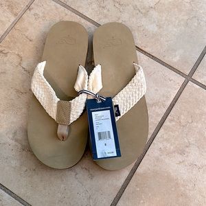 New men’s vineyard vines sandal size 8
